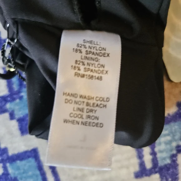 NWT Black 2 Piece Bikini Size L Sandy Beach Swimwear Vacation Travel Pool - Picture 9 of 10